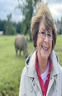 Watch The Cotswolds with Pam Ayres online